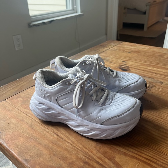 Hoka Shoes - Hoka Women’s Bondi SR Shoes Size 6.5